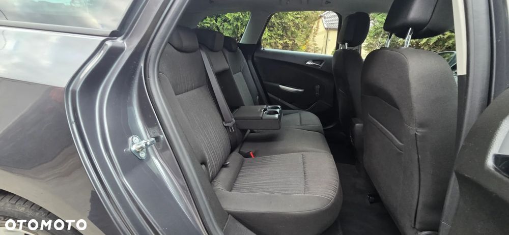 Opel Astra 1.6 Color Edition - 36