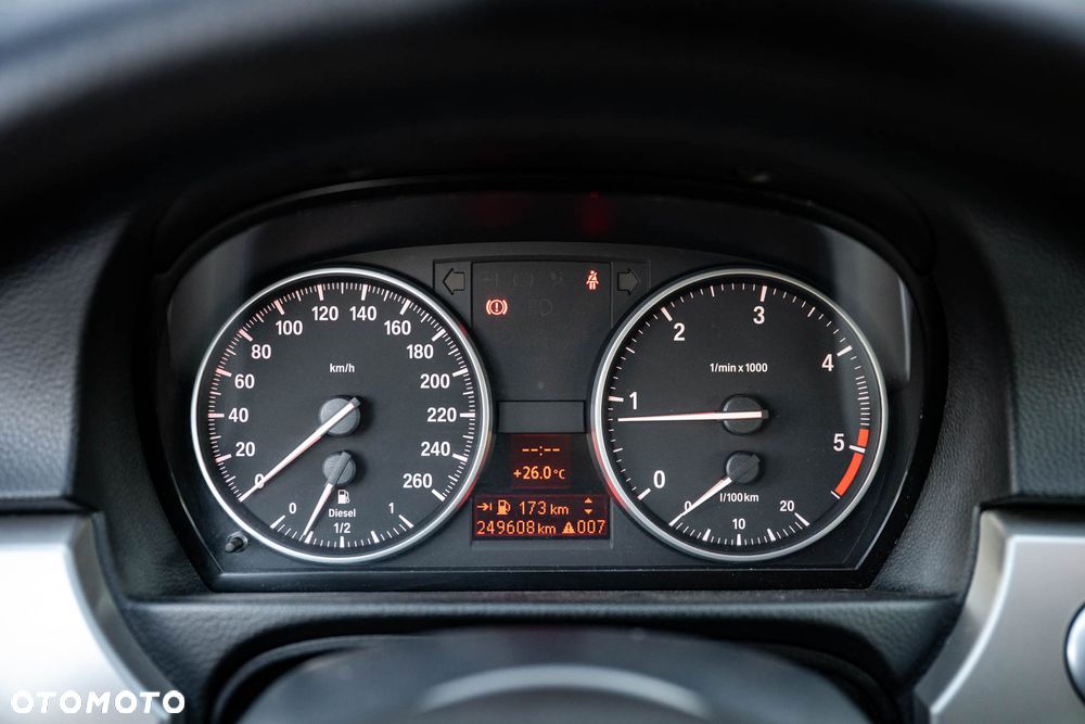 BMW Seria 3 320d - 15