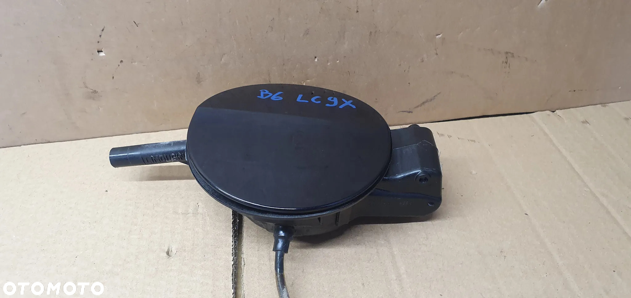 Klapka wlewu paliwa VW Passat B6 3C5810899 3C5809857 - 3