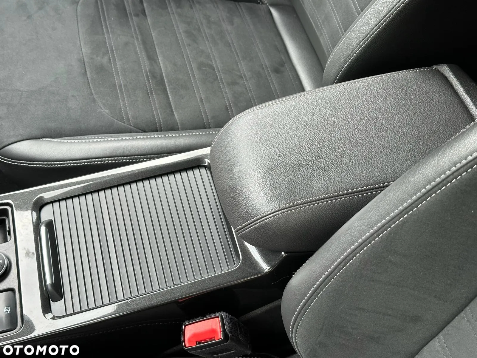 Ford Kuga 1.5 EcoBoost FWD ST-Line Black ASS MMT6 - 33