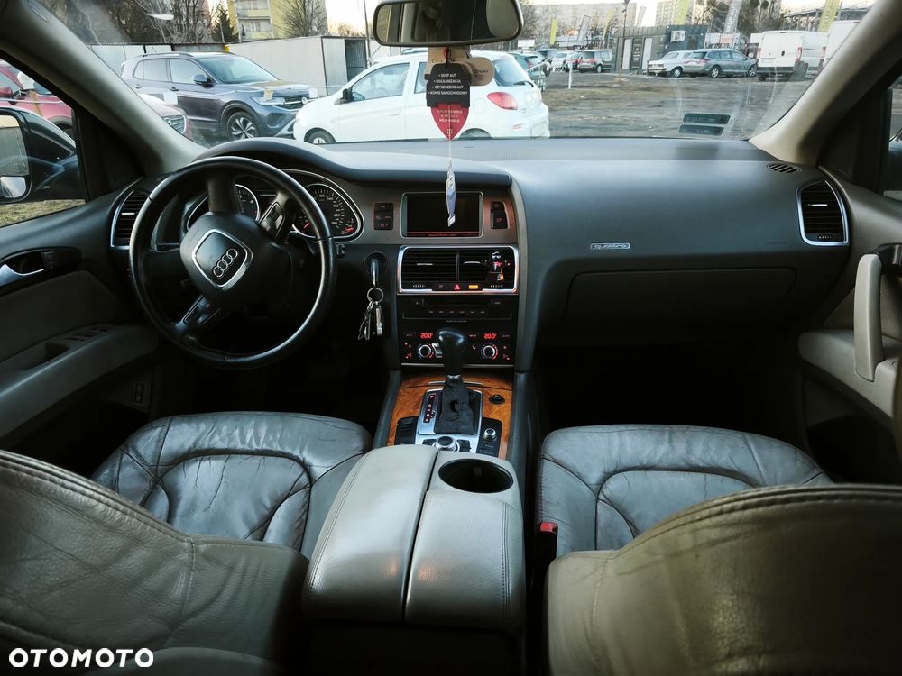 Audi Q7 - 7