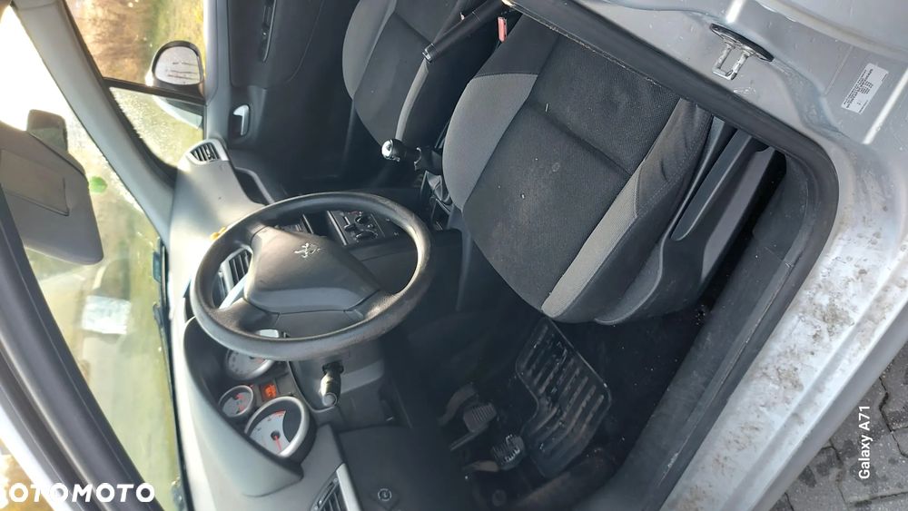 Peugeot 207 2009