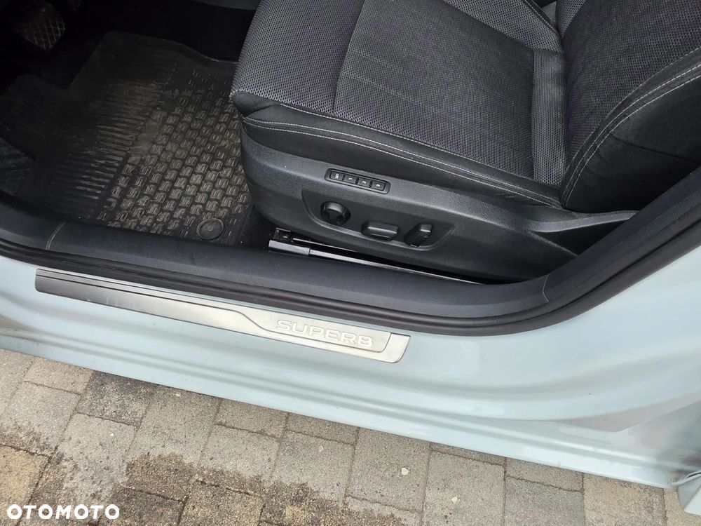 Skoda Superb 2.0 TDI SCR 4x4 Style DSG - 7