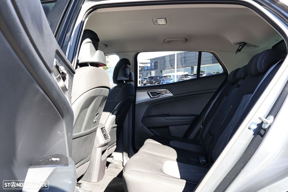 Kia Sportage 1.6 T-GDI Drive - 18