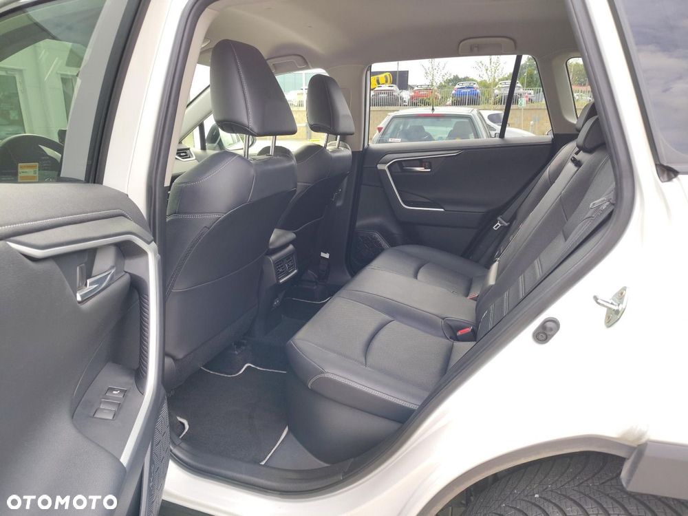 Toyota RAV4 - 13