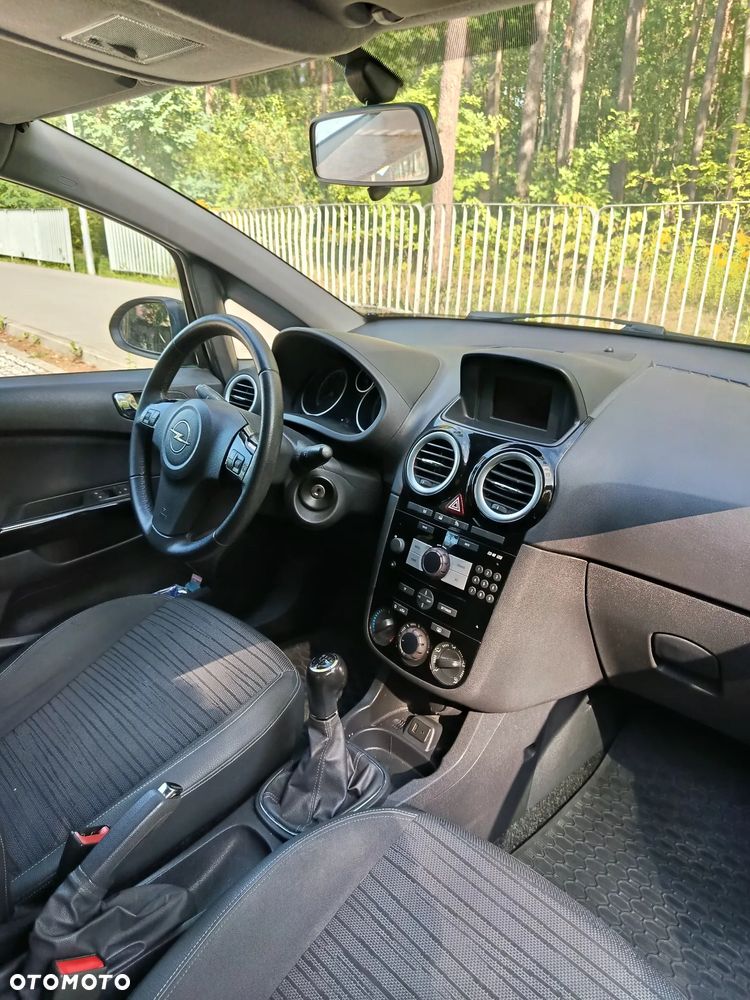 Opel Corsa 1.2 16V Graphite - 11