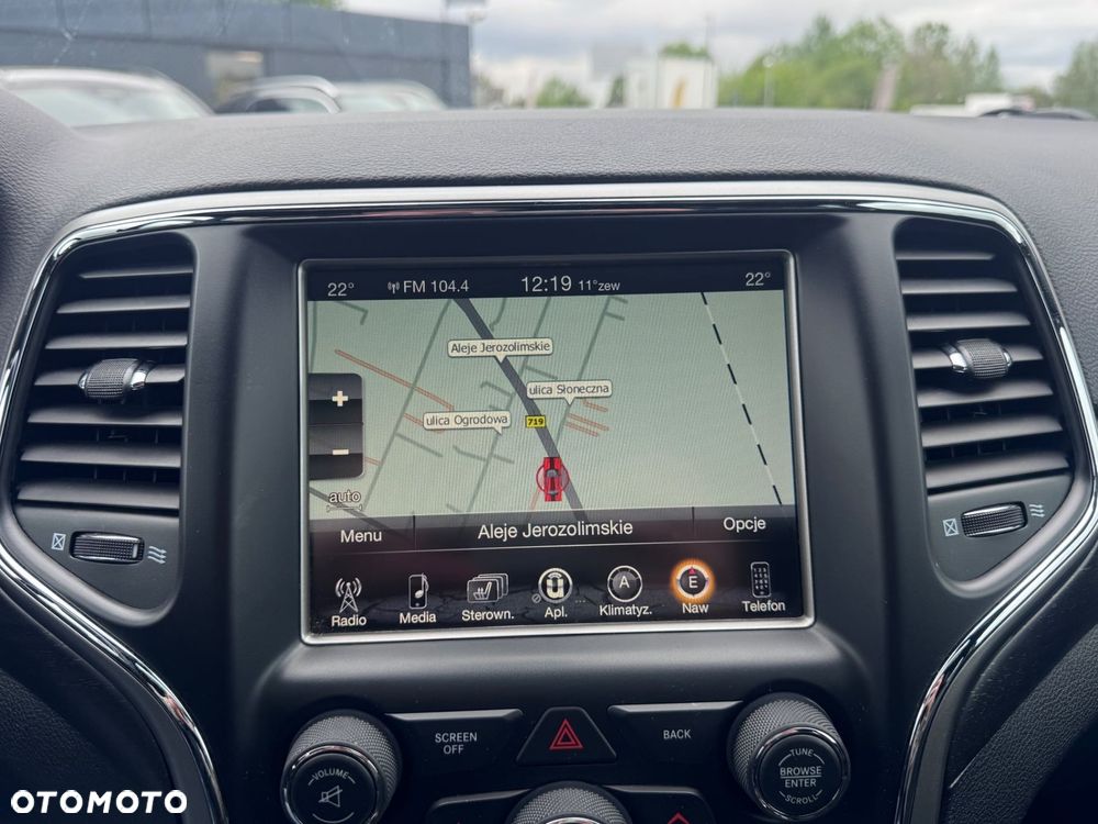 Jeep Grand Cherokee - 13
