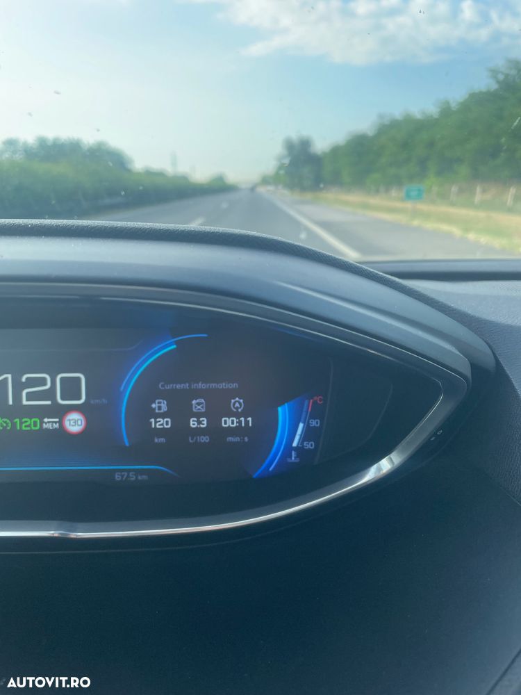 Peugeot 3008 PureTech 130 Stop & Start GPF Roadtrip - 18
