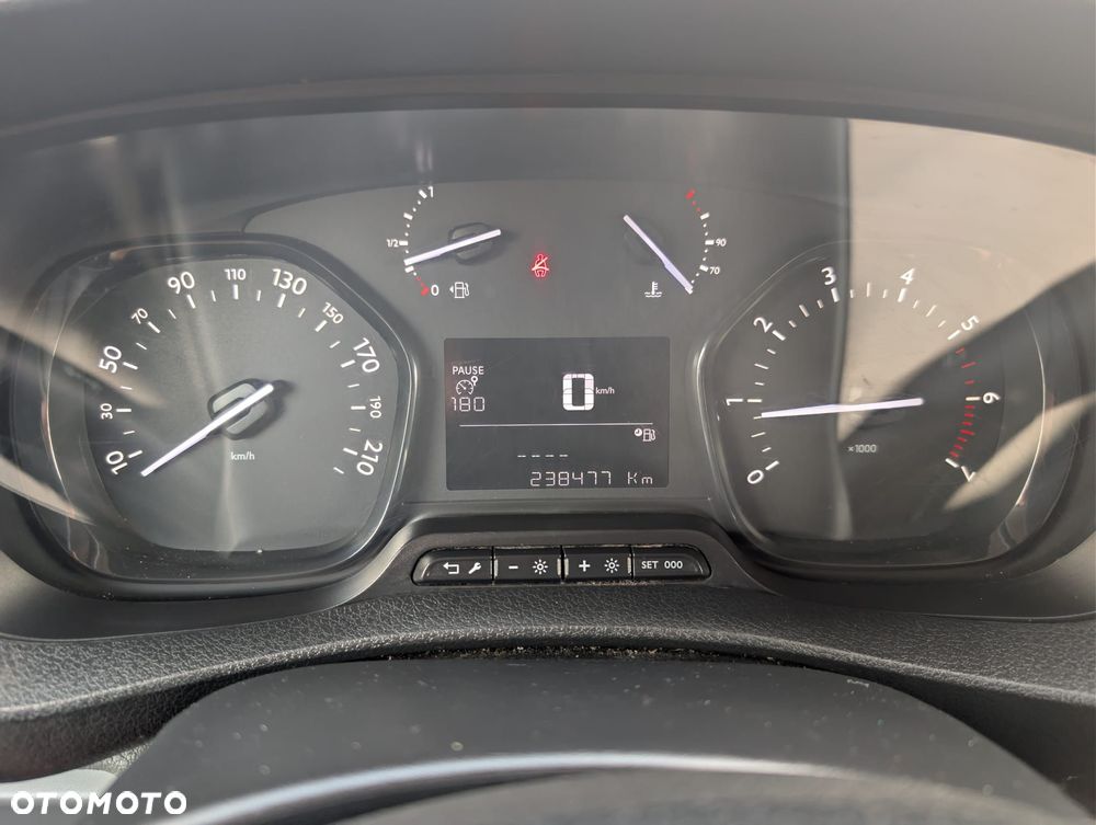 Peugeot Expert Jumpy Proace - 8