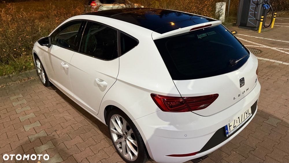 Seat Leon 1.8 TSI FR Black S&S DSG - 4