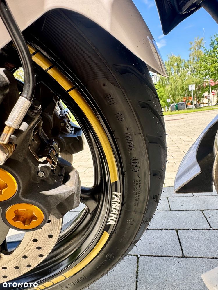 Yamaha FZ8 - 7