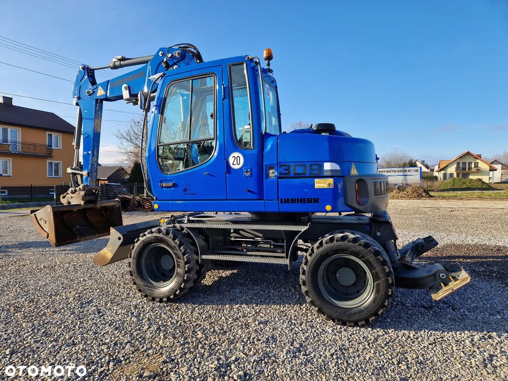 Liebherr A309 - 7