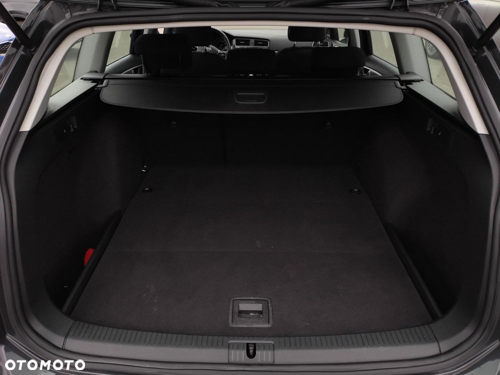 Volkswagen Golf - 26