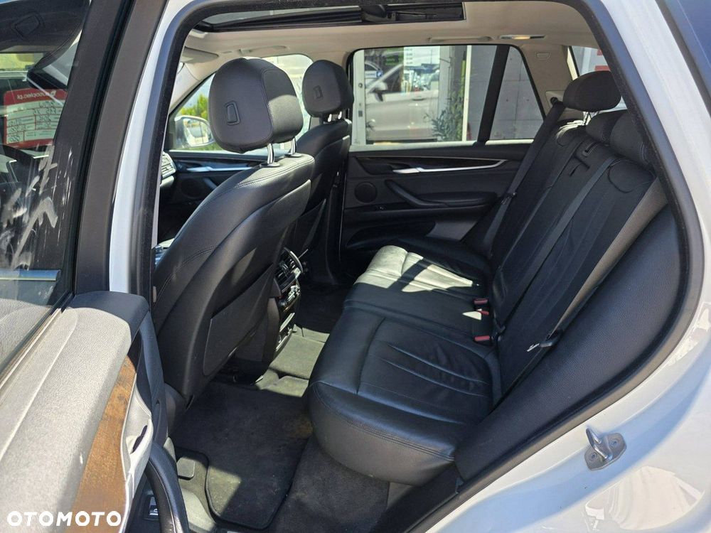 BMW X5 xDrive35i Edition Exclusive - 32