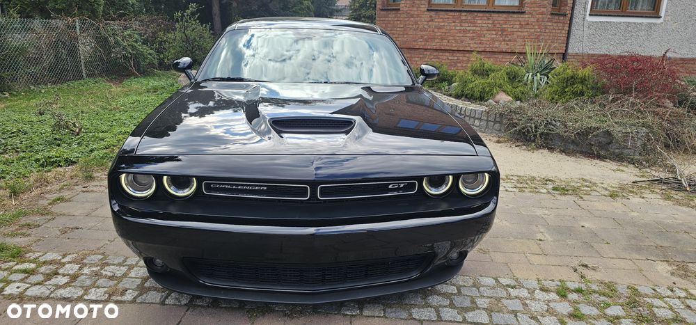 Dodge Challenger - 2