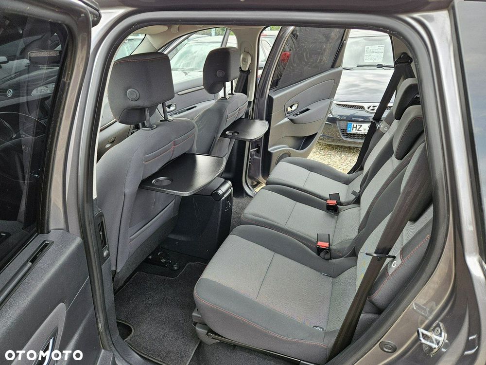 Renault Grand Scenic - 9