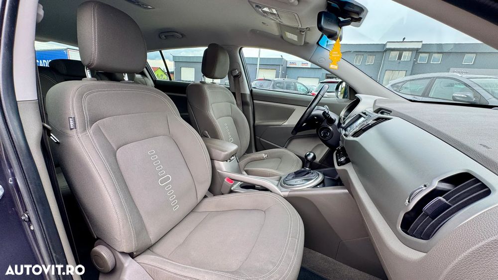 Kia Sportage 2.0 DSL 6AT 4x4 Style - 23