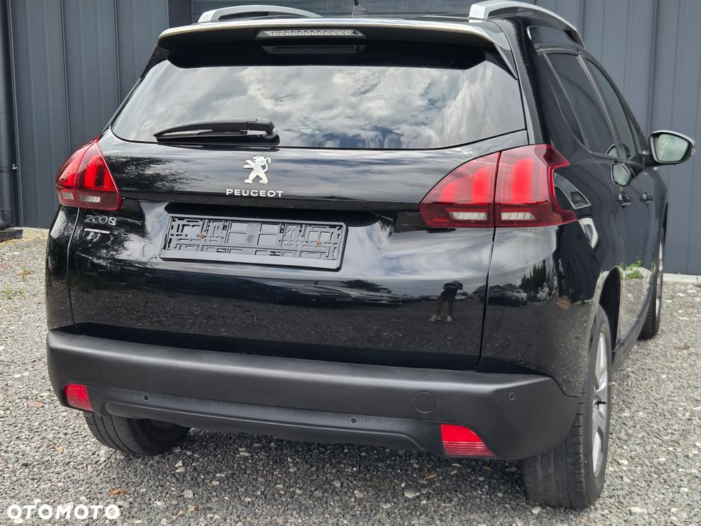 Peugeot 2008 1.2 Pure Tech Active S&S - 11