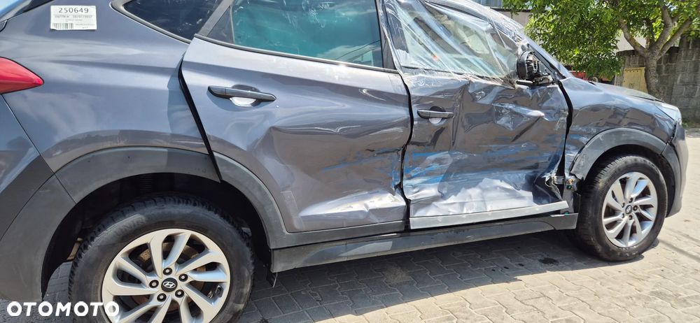 Hyundai Tucson 1.7 CRDI BlueDrive Classic 2WD - 12