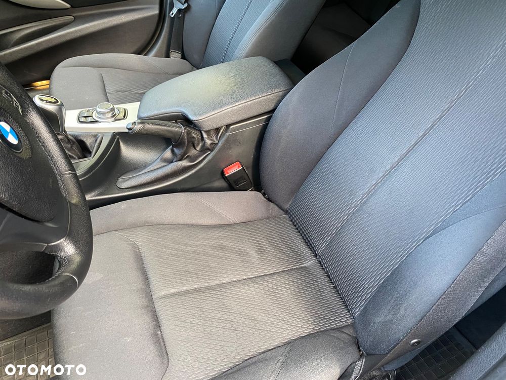 BMW Seria 3 318d DPF Edition Lifestyle - 17