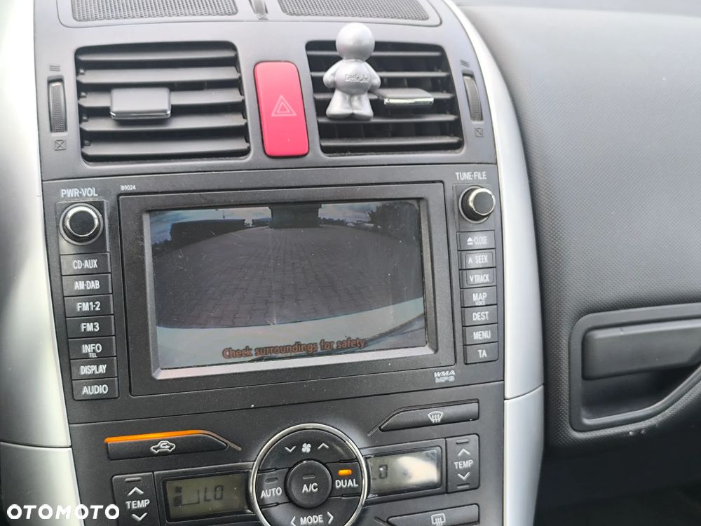 Toyota Auris 2.0 D-4D Edition - 12