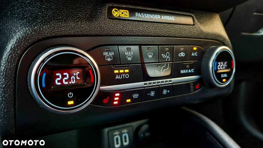 Ford Focus 1.5 EcoBlue STart-Stopp-System TITANIUM - 28