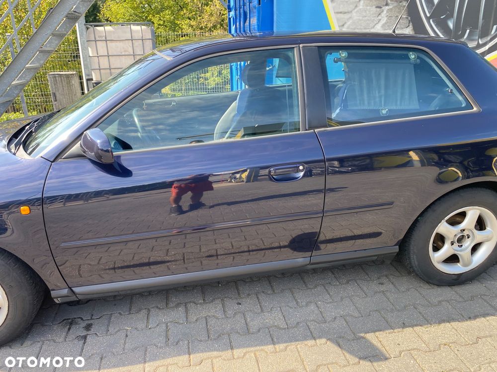 Audi A3 3-drzwiowe 1.6 Ambiente - 4
