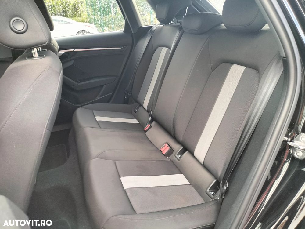 Audi A3 Sportback 1.0 30 TFSI MHEV S tronic Basic - 12