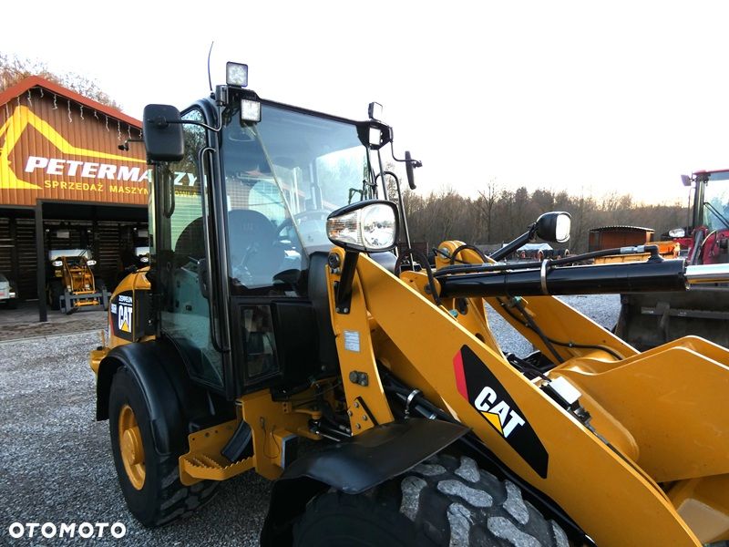 Caterpillar CAT 906H2 Z Niemiec / Ładny Stan / 5.958mtg / kilka sztuk / - 25