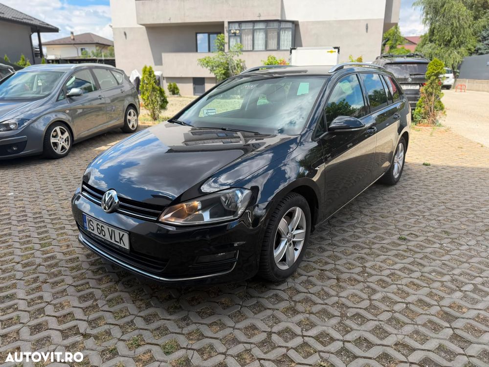 Volkswagen Golf - 1