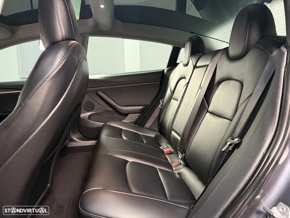 Tesla Model 3 - 15