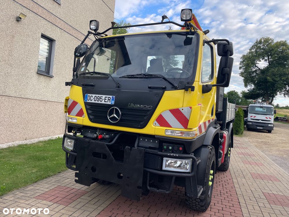 Mercedes-Benz Unimog u 20  pojazd specjalny traktor rolniczy wywrotka pojazd komunalny zimowego utrzymania dróg - 4