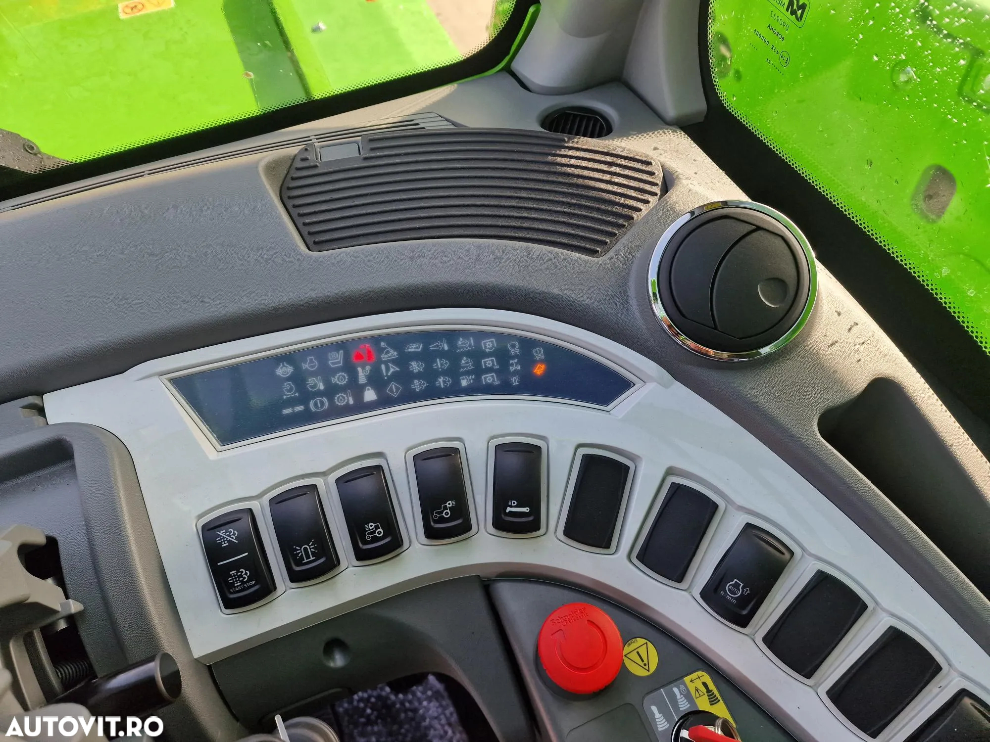 Merlo P40.17, inaltime ridicare 17m, ridica 4 tone primul tronson, Aer cond, garantie 1 an, posibilitate leasing 5 ani, produs in ITALIA, cale fata, cupa 1mc, furci PROMOTIE 103900 EUR+Tva - 4