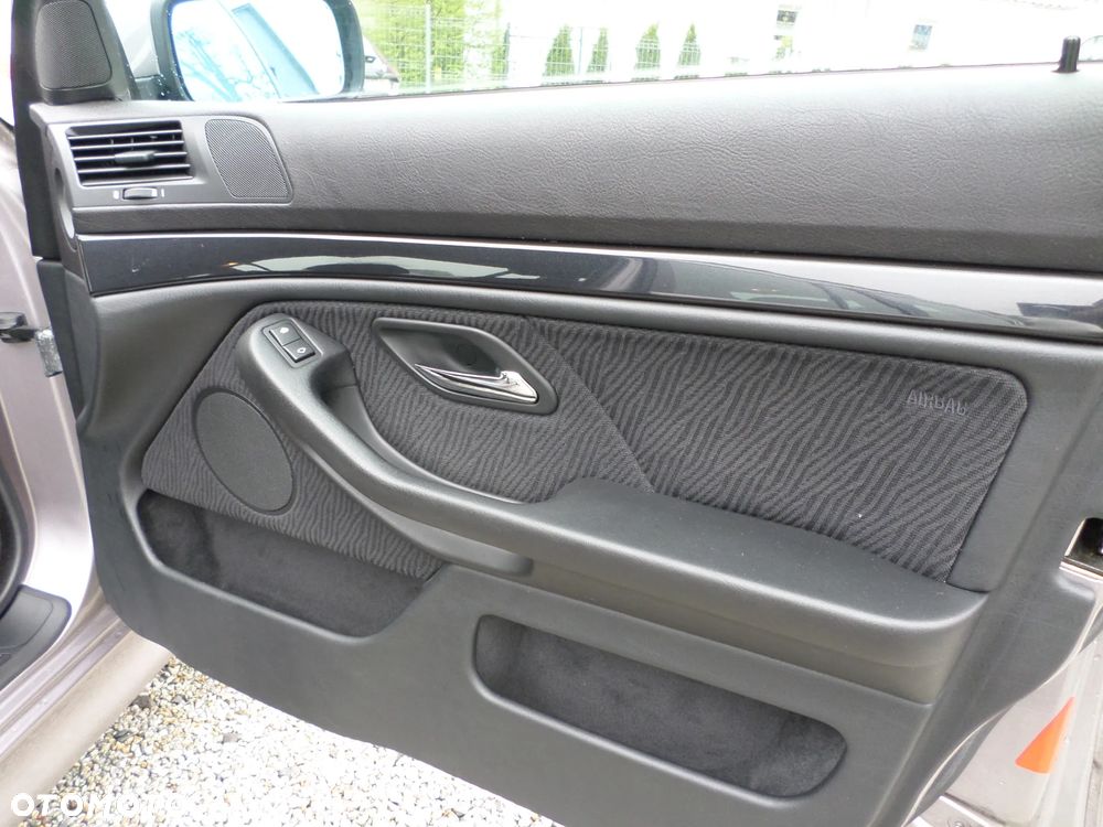 BMW Seria 5 - 22