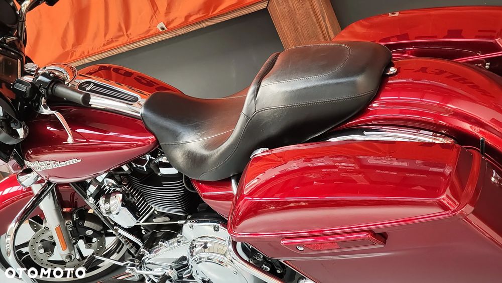 Harley-Davidson Touring Street Glide - 24