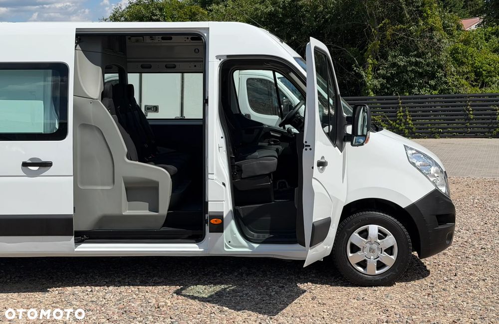 Renault MASTER MAXI L3H2 DOKA 7os. ORYGINAŁ CARPOL VAN MINIBUS Duża Ładowność 1205kg Zabudowa paki+ półki modułowe Bott, Trwały MOCNY SILNIK 2.3dCi 130KM Rozrząd na Łańcuchu! Zabudowa z wnęką na transport el. do 3700mm! Niski udokumentowany przebieg tylko 107tys.km SERWIS ASO RENAULT - 28
