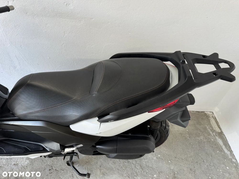 Yamaha X-max - 32