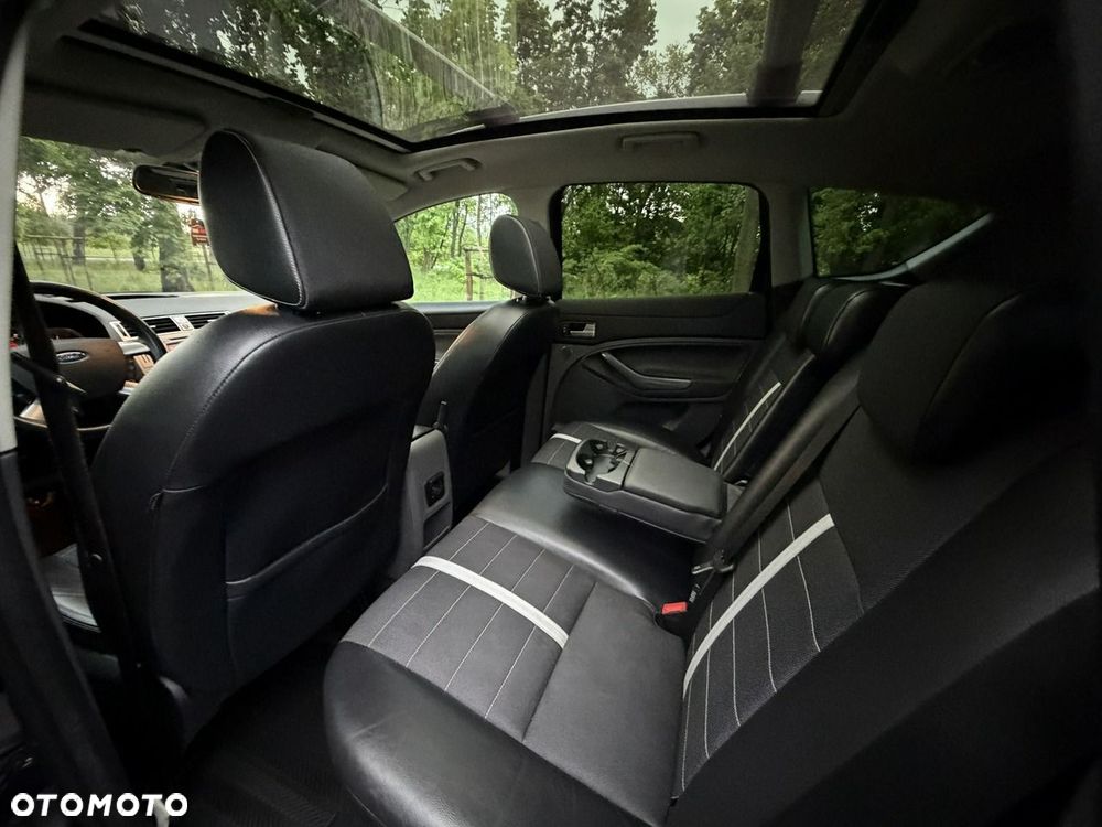 Ford Kuga - 22