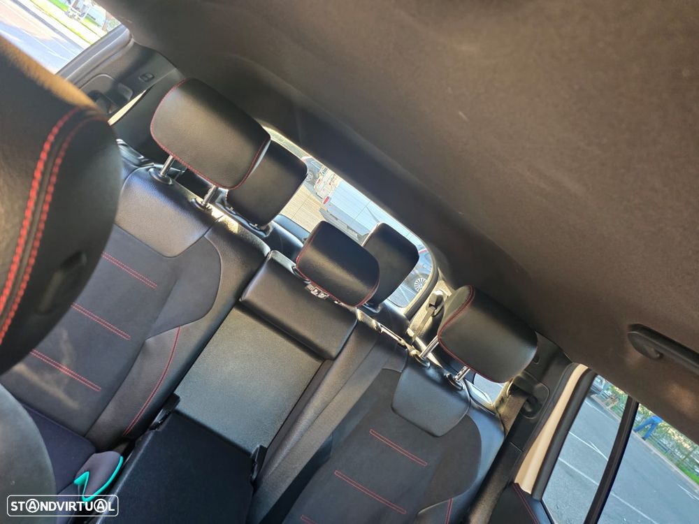 Mercedes-Benz GLB 180 - 24