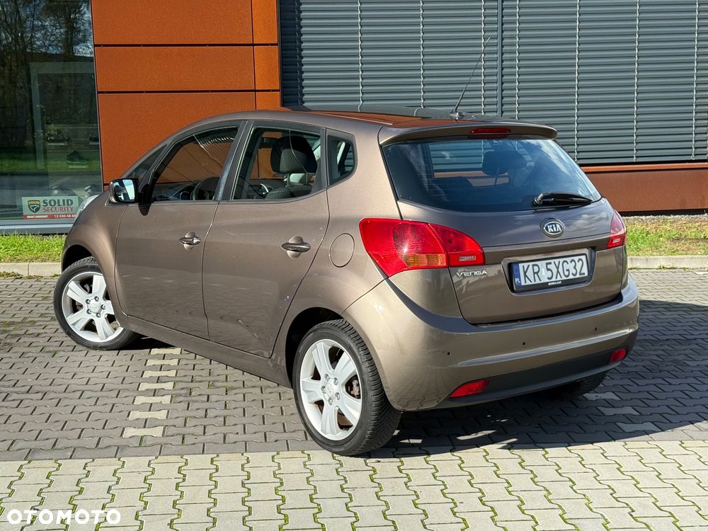 Kia Venga 1.4 L - 21