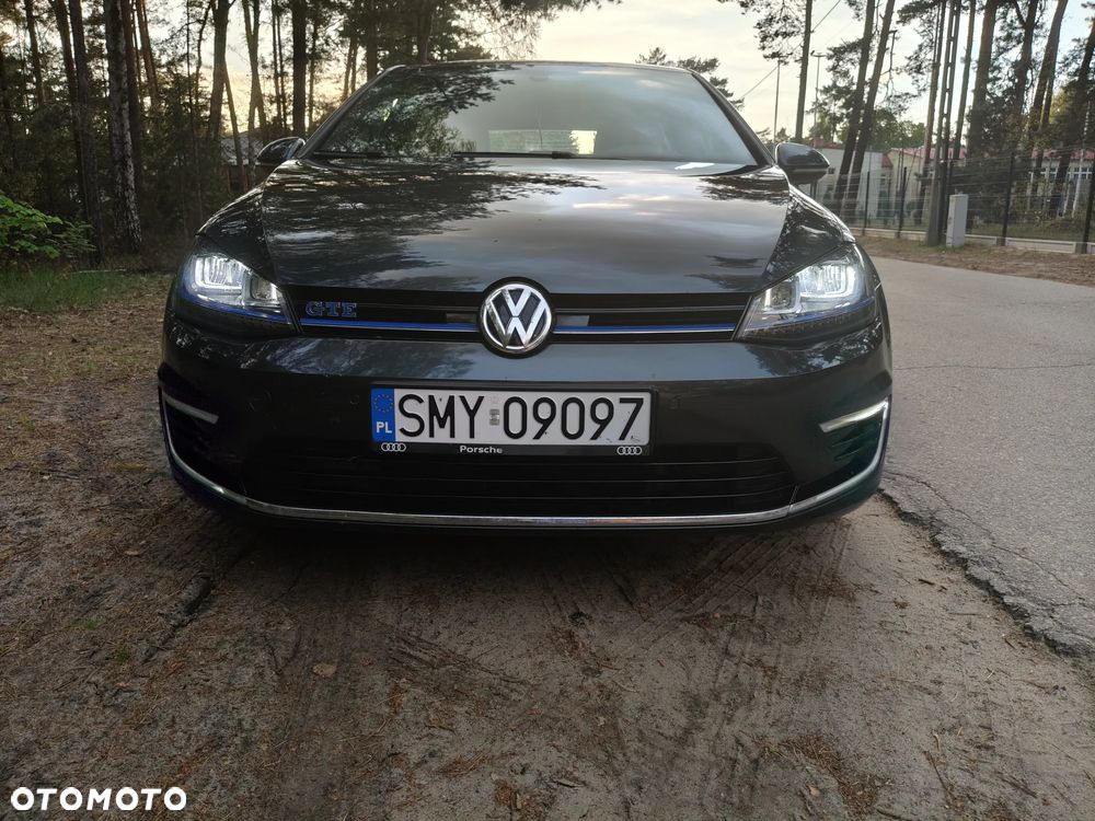 Volkswagen Golf - 6