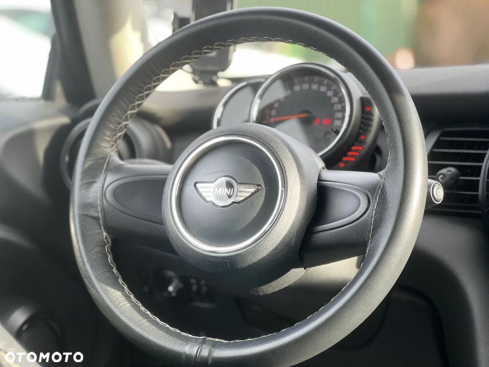 MINI ONE - 19