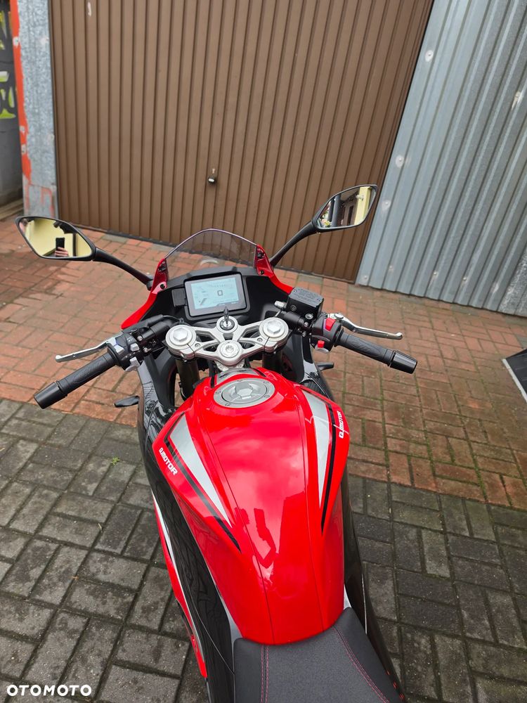 QJMOTOR SRK 125R - 12