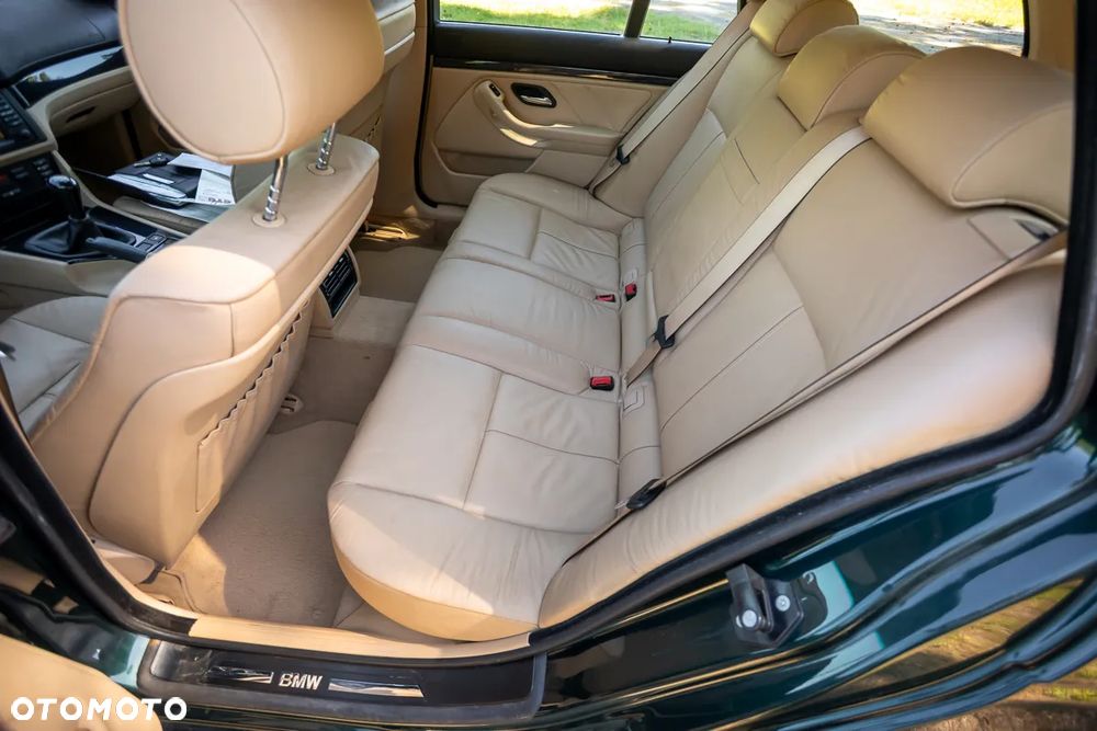 BMW Seria 5 525d Touring - 18