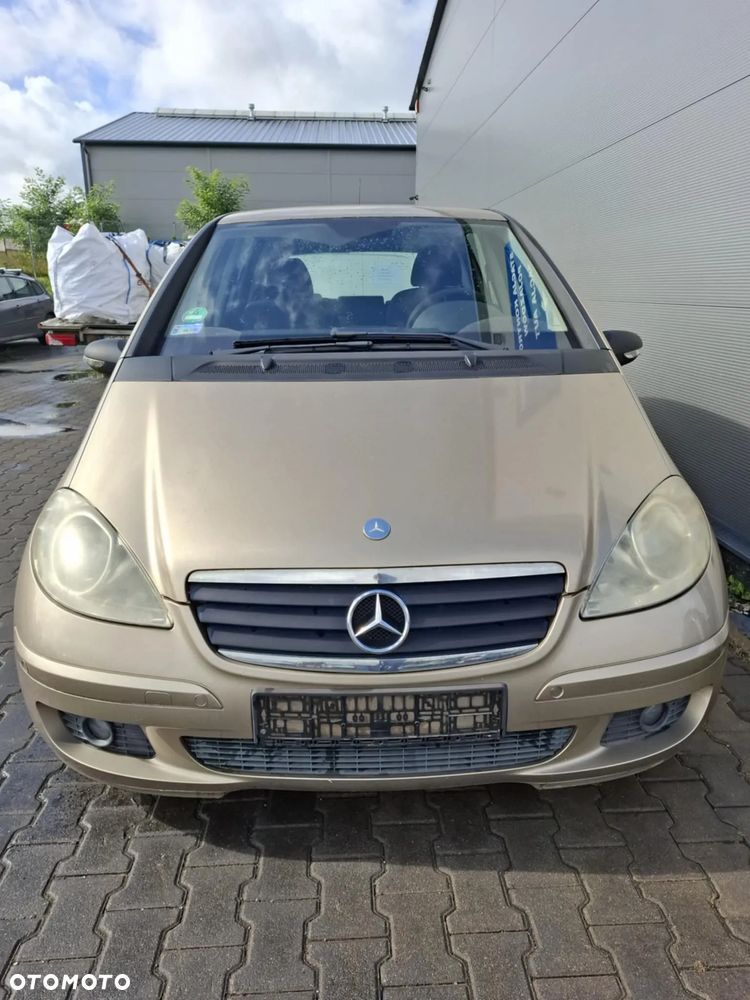 MERCEDES A180 - 5