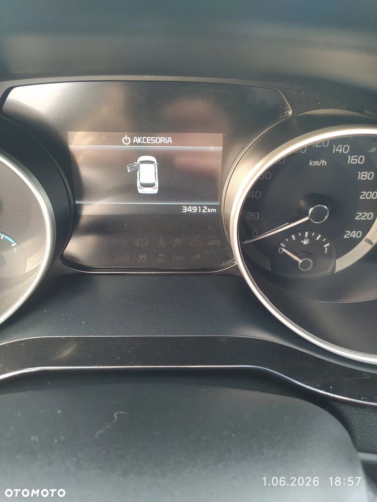 Kia Ceed 1.6 GDI PHEV L Business Line DCT - 13