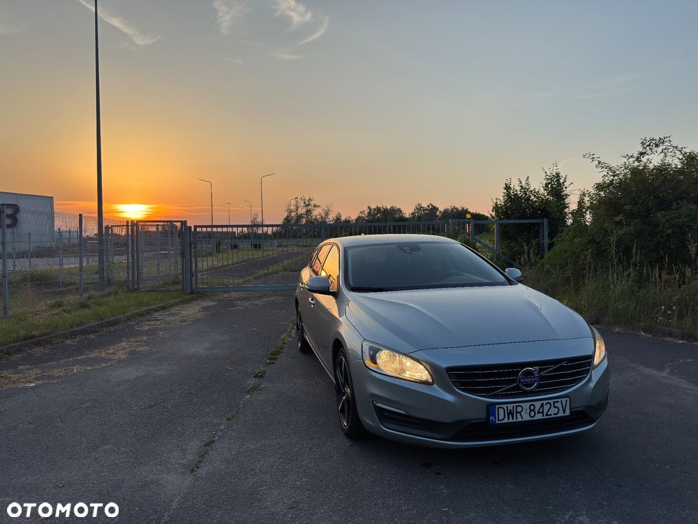 Volvo V60 D4 Drive-E Kinetic - 11