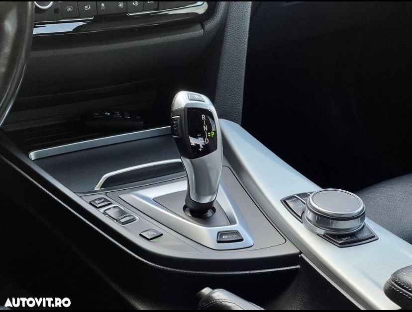 BMW Seria 3 330e iPerformance M Sport - 24