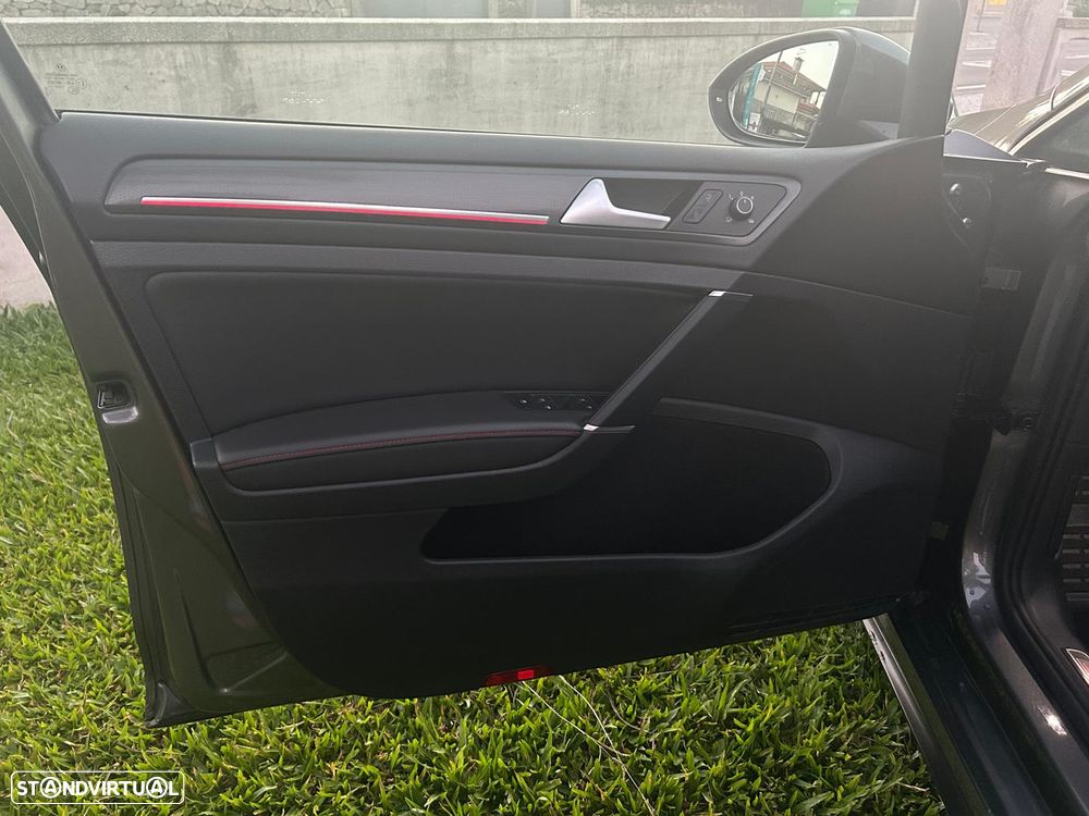 VW Golf GTI (BlueMotion ) DSG Performance - 10