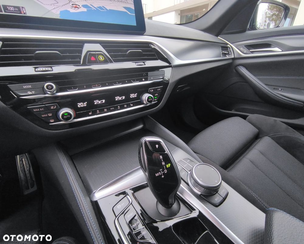 BMW Seria 5 520d xDrive M Sport sport - 22